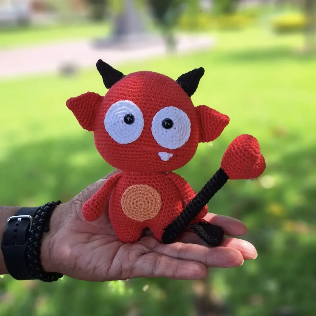 love devil crocheteandobyclaudia