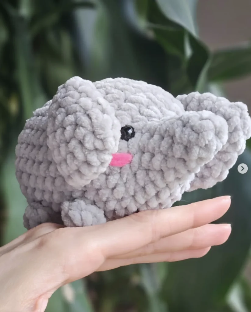 elephant hookedbynici